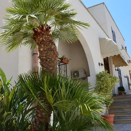 Bed & Breakfast Attinia