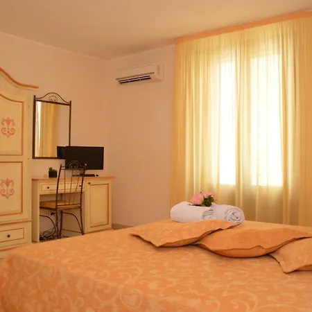Attinia * San Vito Lo Capo