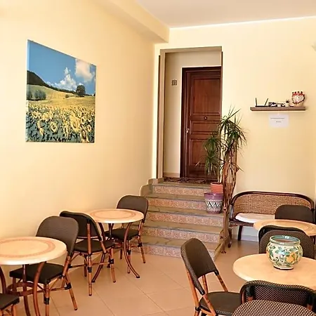 Attinia Couette-café 4*